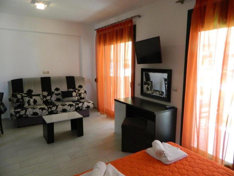 Stefania Sun Apartments Nikiti  Eksteriør billede